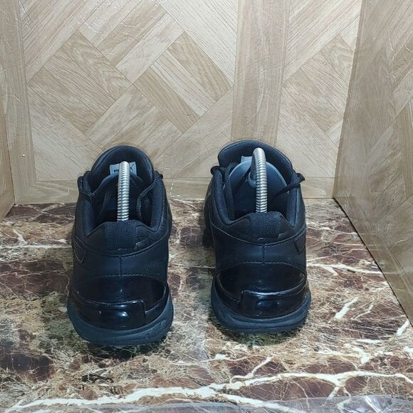 Puma sneaker size 9 - Picture 4 of 10